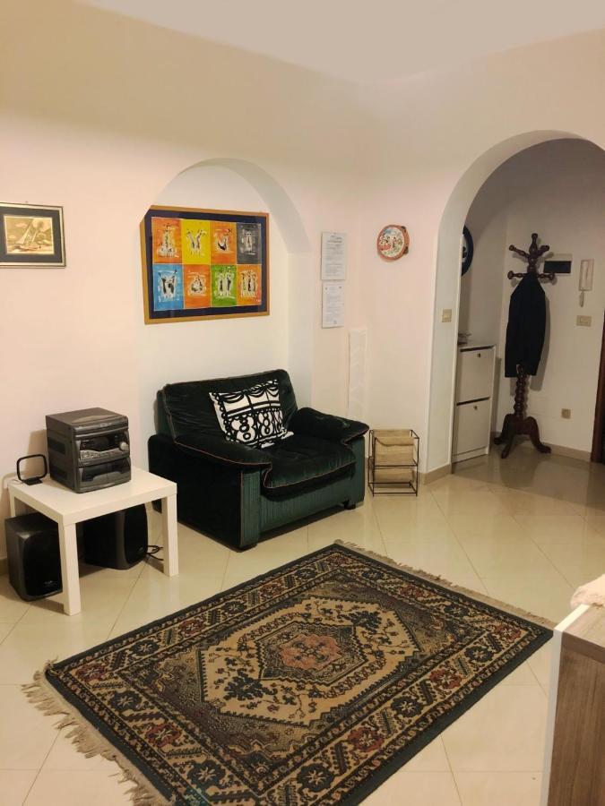 Apartment For 2 In Catania, B&B Le Voci Del Mercato Εξωτερικό φωτογραφία